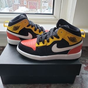 Brand New kids sneaker Jordan 1 Mid size 11C
